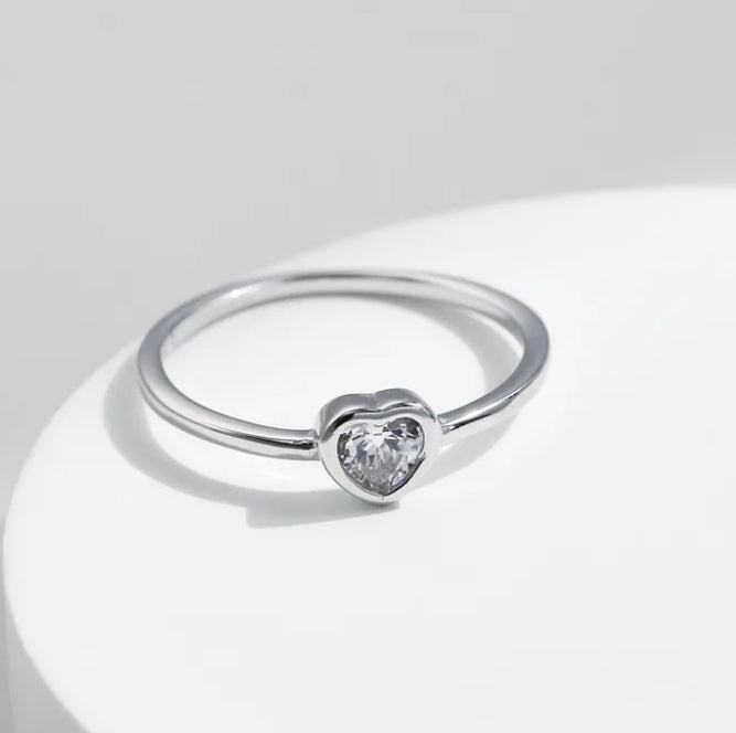 HEART RING MOISSANITE 0.3CT