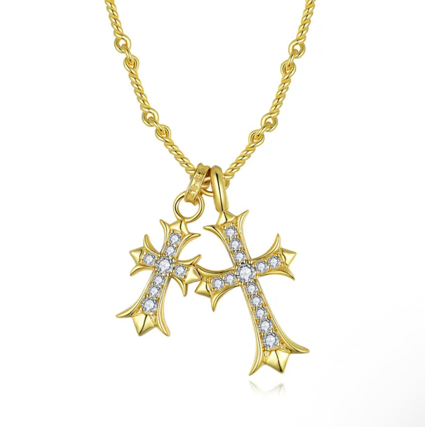 CH cruces en plata .925 con baño de oro 18k y moissanitas