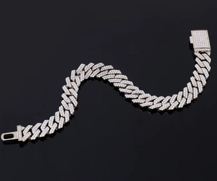 CLASSIC CUBAN BRACEELET MOISSANITE 6MM