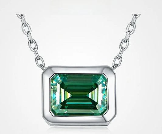 Dije con moissanita verde